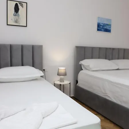 Noel Centre Apartment