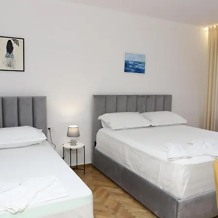 Noel Centre Apartment *