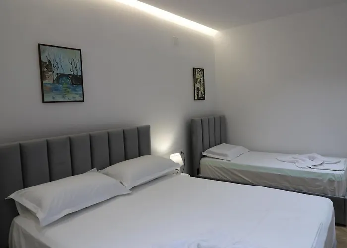 Noel Centre Berat